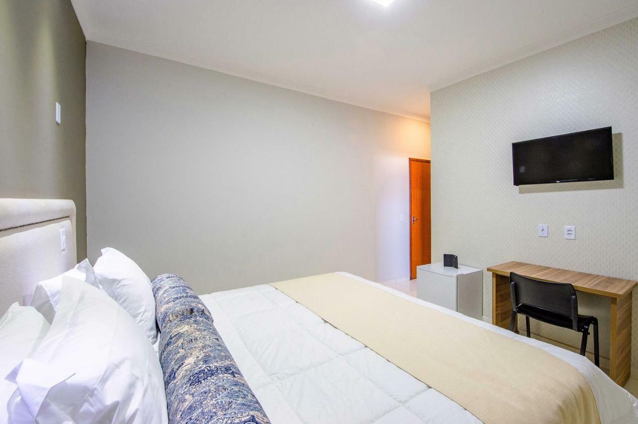 Gabira Hotel Buritama Bagian luar foto